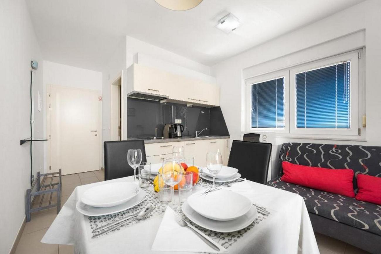 Bluemare Apartment *