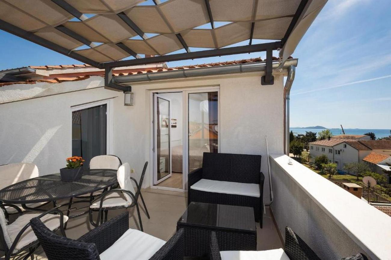 Bluemare Apartment