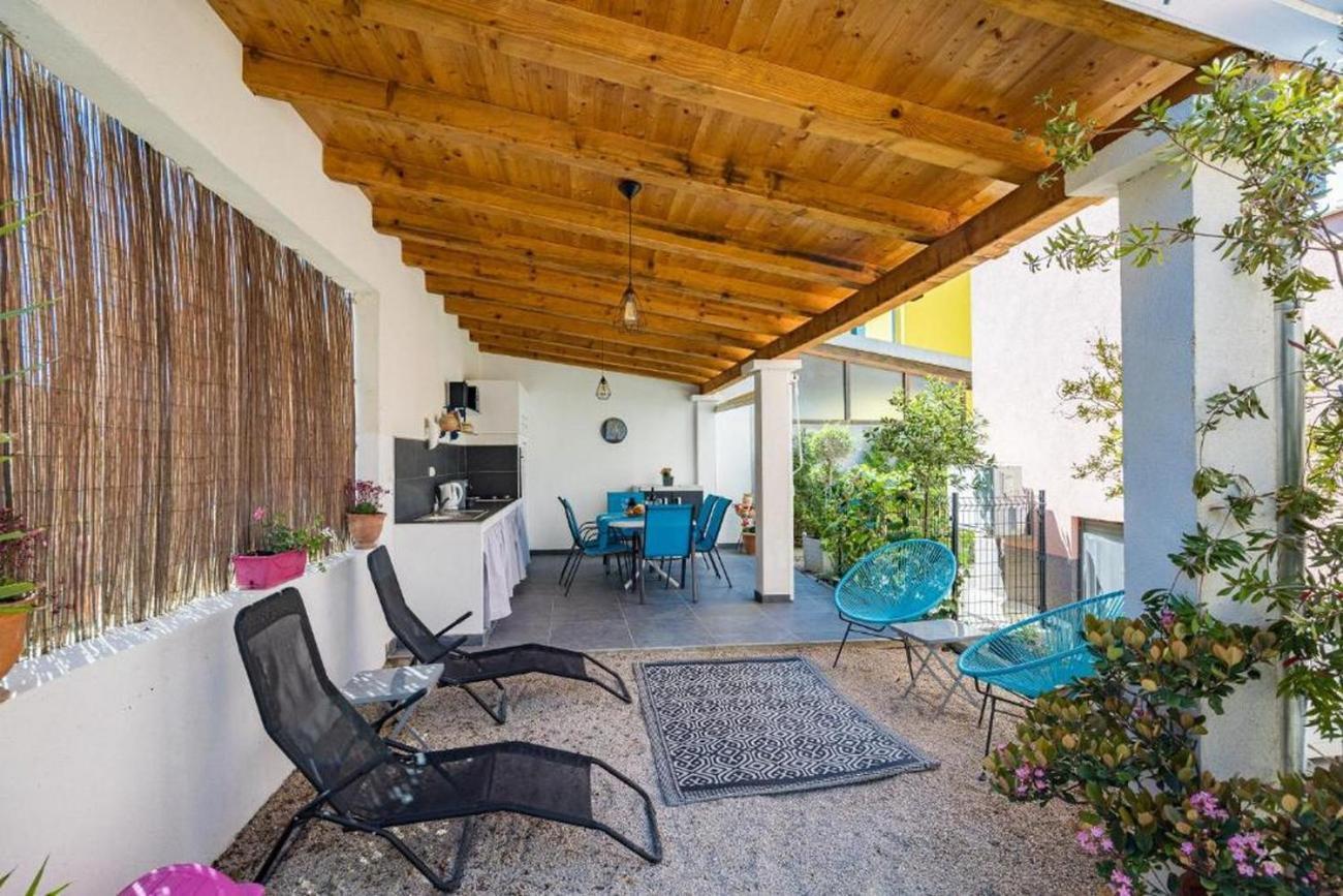 Bluemare Apartment